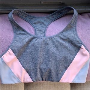 Women’s sport bra
